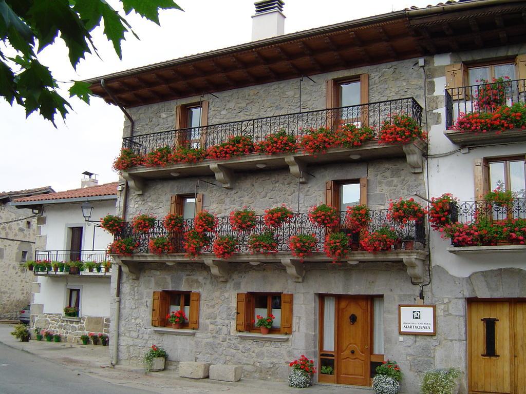 Casa Rural Martxoenea Landetxea Hotel Arruazu Luaran gambar